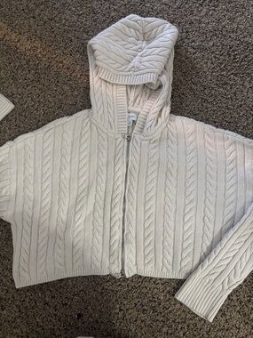 Women's Cream Cable-Knit Hooded Zip Sweater XS/S